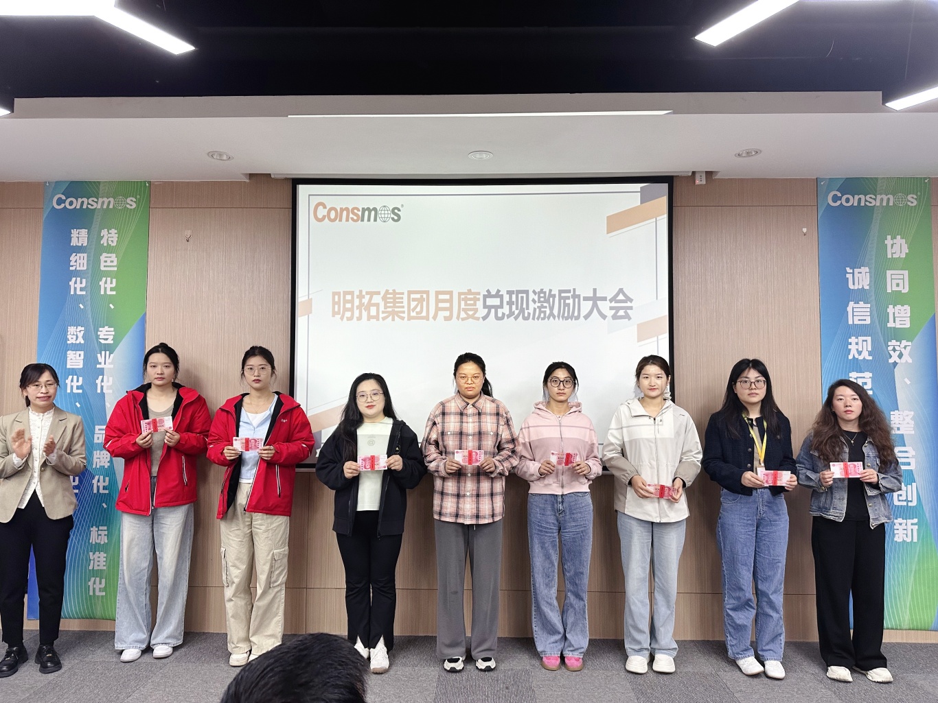 6f5053c4156c3da10a87cb6ccaba0db1.jpg